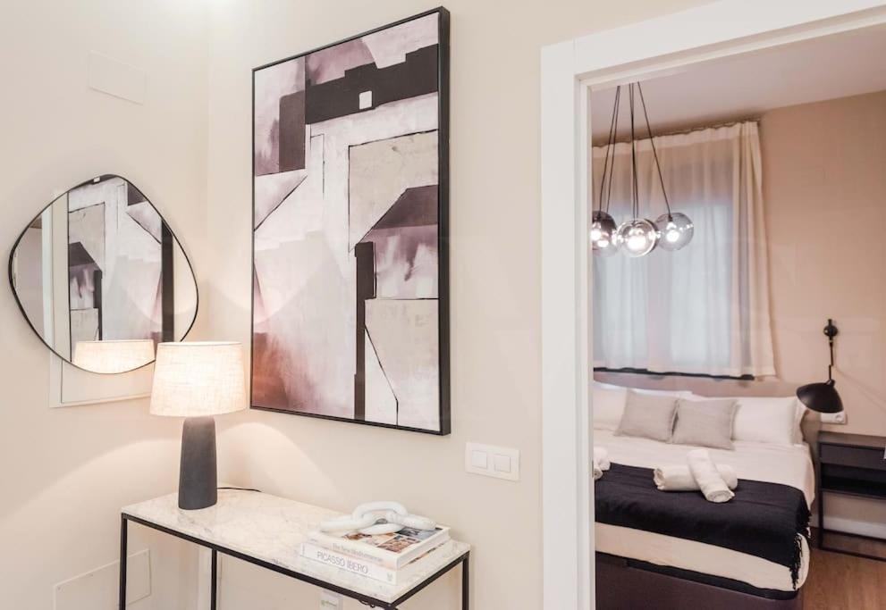 Contemporary Minimalist Apartment By Rems Malaga Exterior photo